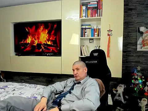 SpartacusDaddy48 webcam