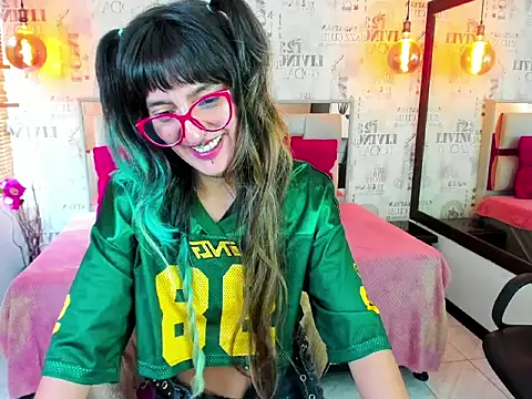 Dark_Dominika webcam