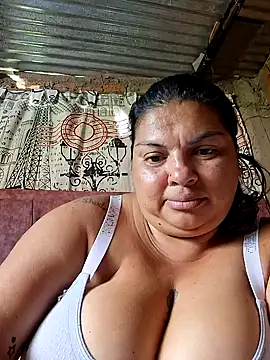 juli_powl - Juli_Powl's free webcam - UK Sex Cams