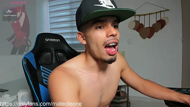 mateoleonee webcam