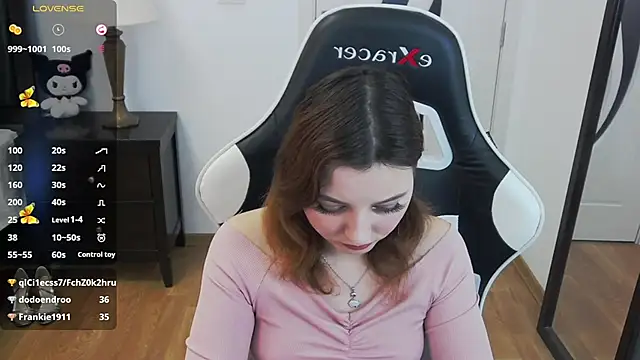 pretty_little_thing webcam