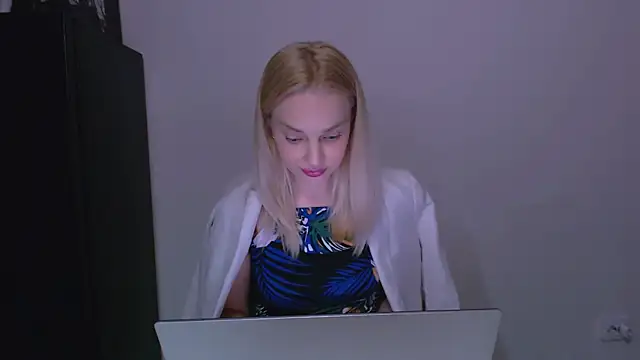 Lia_noo_regrets webcam