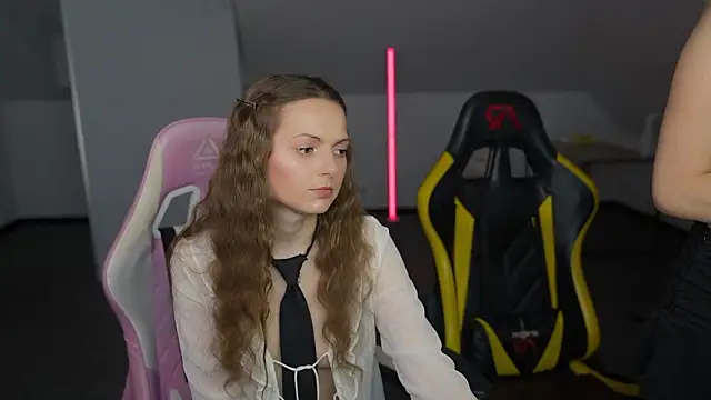 Charlotte_Dreams webcam