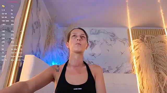 Karolyn_rousse webcam