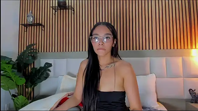 roseaurora - Roseaurora's free webcam - UK Sex Cams