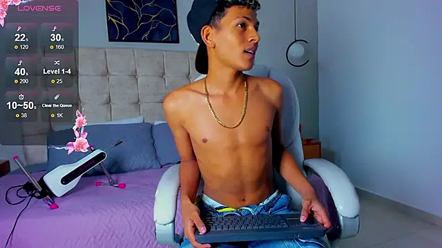 twink_royale18 webcam