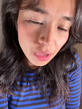 Adriennesexxx webcam