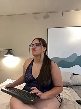Tayler_Kim webcam