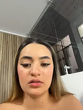 Antonella_Julieta webcam