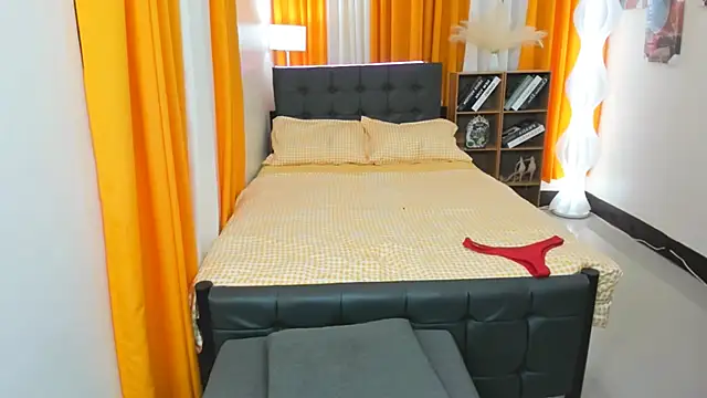 hotjessieempress webcam