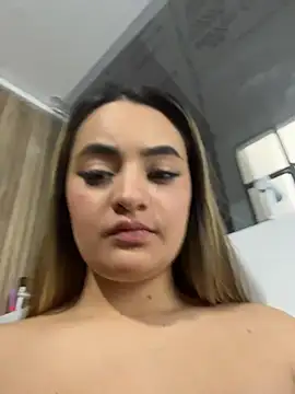 Antonella_Julieta webcam