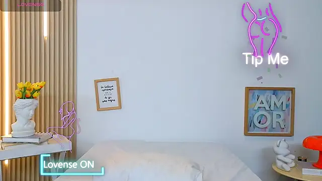 Pocahontaxxx1 webcam