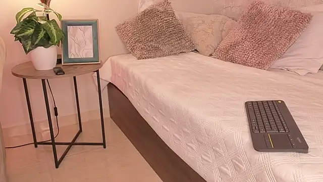 DahianaWalcott webcam