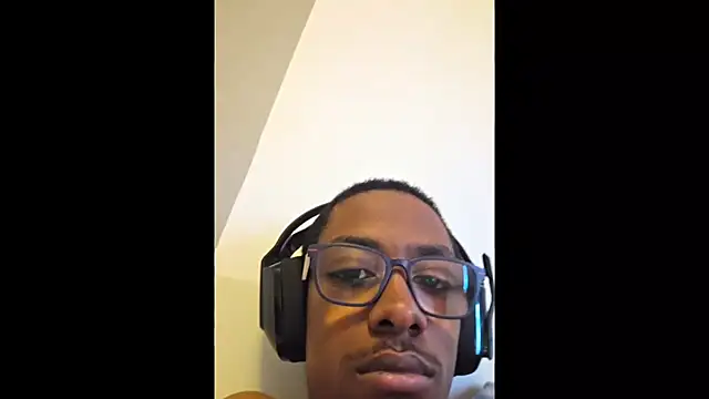 hormoneactivated webcam