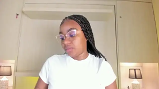 tamaraa_smiith webcam