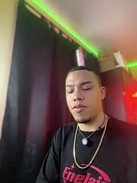 AlphaMasterXxx webcam