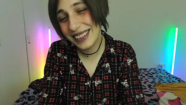 HoneyValentine webcam