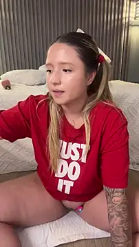 miapetit_ - MiaPetit_'s free webcam