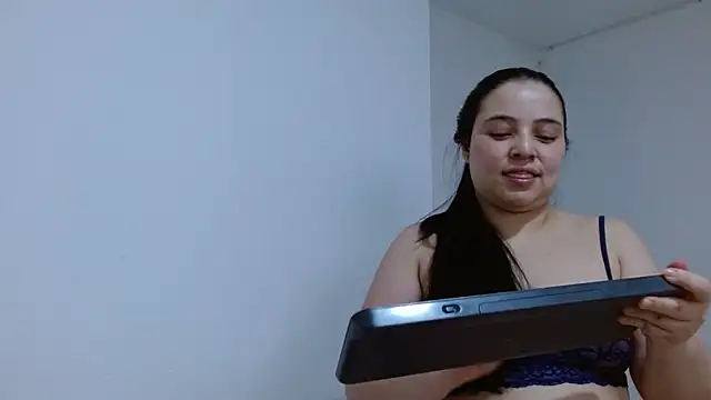 isabel_24_gil webcam