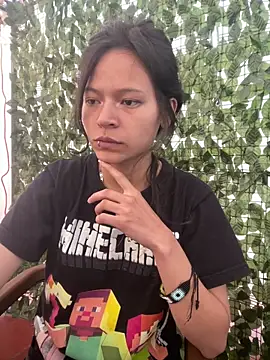 Ninffa_pinkk21 webcam