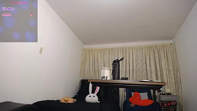 Litas_Secrets webcam