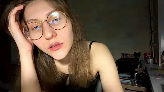 Miaaa_Moon webcam
