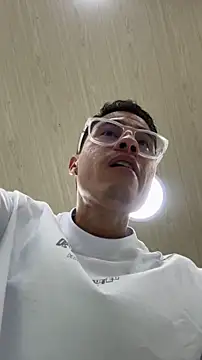 Latin_Paisa_Boy webcam