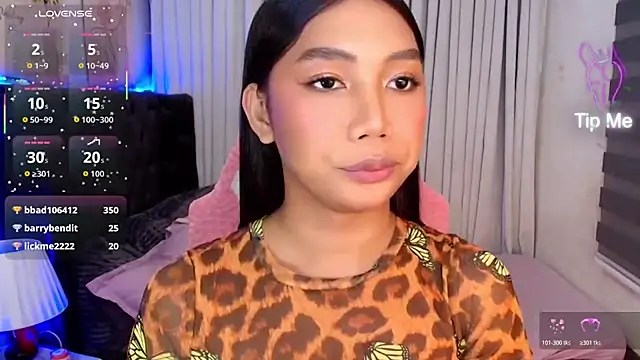 fuckingnaughtyjade webcam