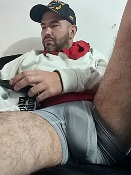 hairyandbigmann - Hairyandbigmann's free webcam - UK Sex Cams