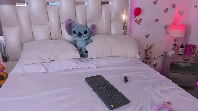 Darlyn_tenderhot__ webcam