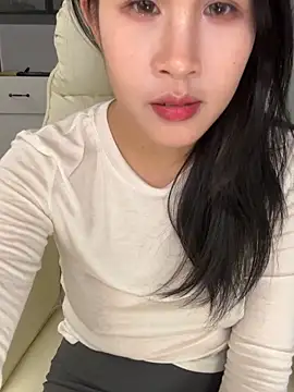 littlesluttycat (F milf) - 全裸三分钟