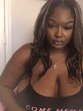 Webcam Model (Fxncymuse) is live