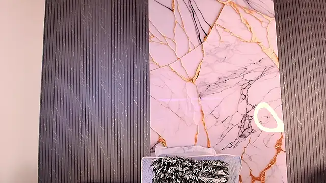 big_tits_in_your_face webcam