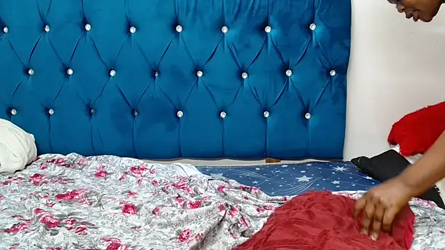 SexyDarkLadyXxx webcam