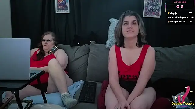 Bella_and_Marie webcam