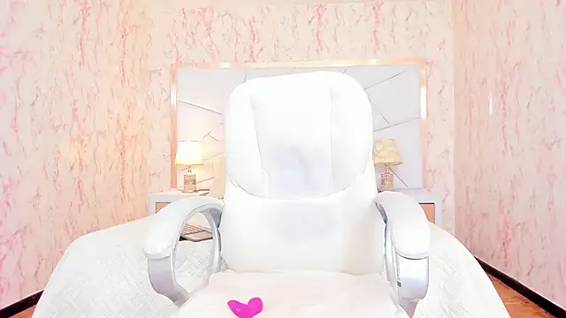 Emily_Whinfre webcam