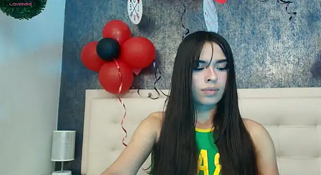 Cloeandtyfanny webcam