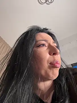 kimarts - KimArts's free webcam - UK Sex Cams