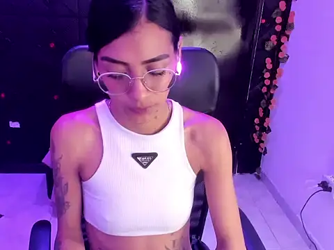 KarlaSlutSkinny__ webcam