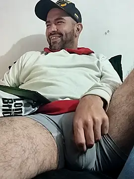 hairyandbigmann - Hairyandbigmann's free webcam - UK Sex Cams