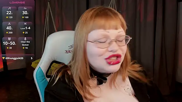 lottiereed - LottieReed's free webcam - UK Sex Cams