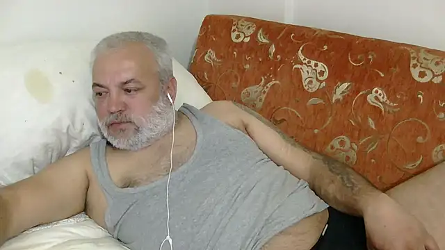 husoizmir's Stripchat show and profile