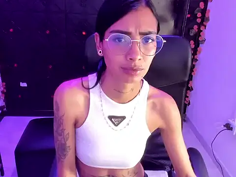 KarlaSlutSkinny__ webcam