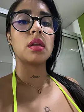 Webcam Model (lovely_violet13)  is live.Free join now!