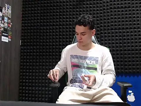 Mr_Lollipop77 webcam