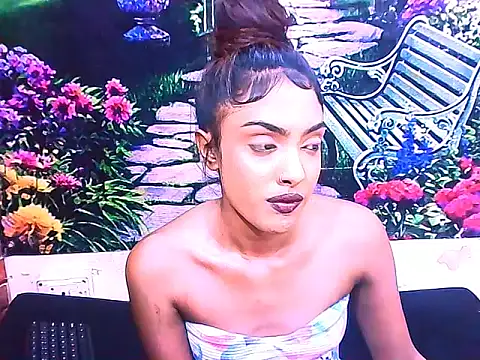 IndianPretty14u2Luv webcam