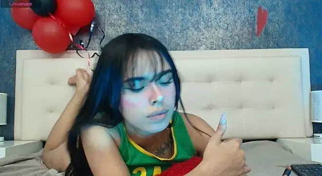 Cloeandtyfanny webcam