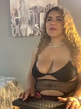 TianaRios_Pink webcam