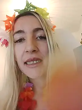 BarbieBlondieGirl webcam