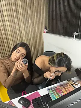 Antonella_Juliet... Live Webcam on Stripchat